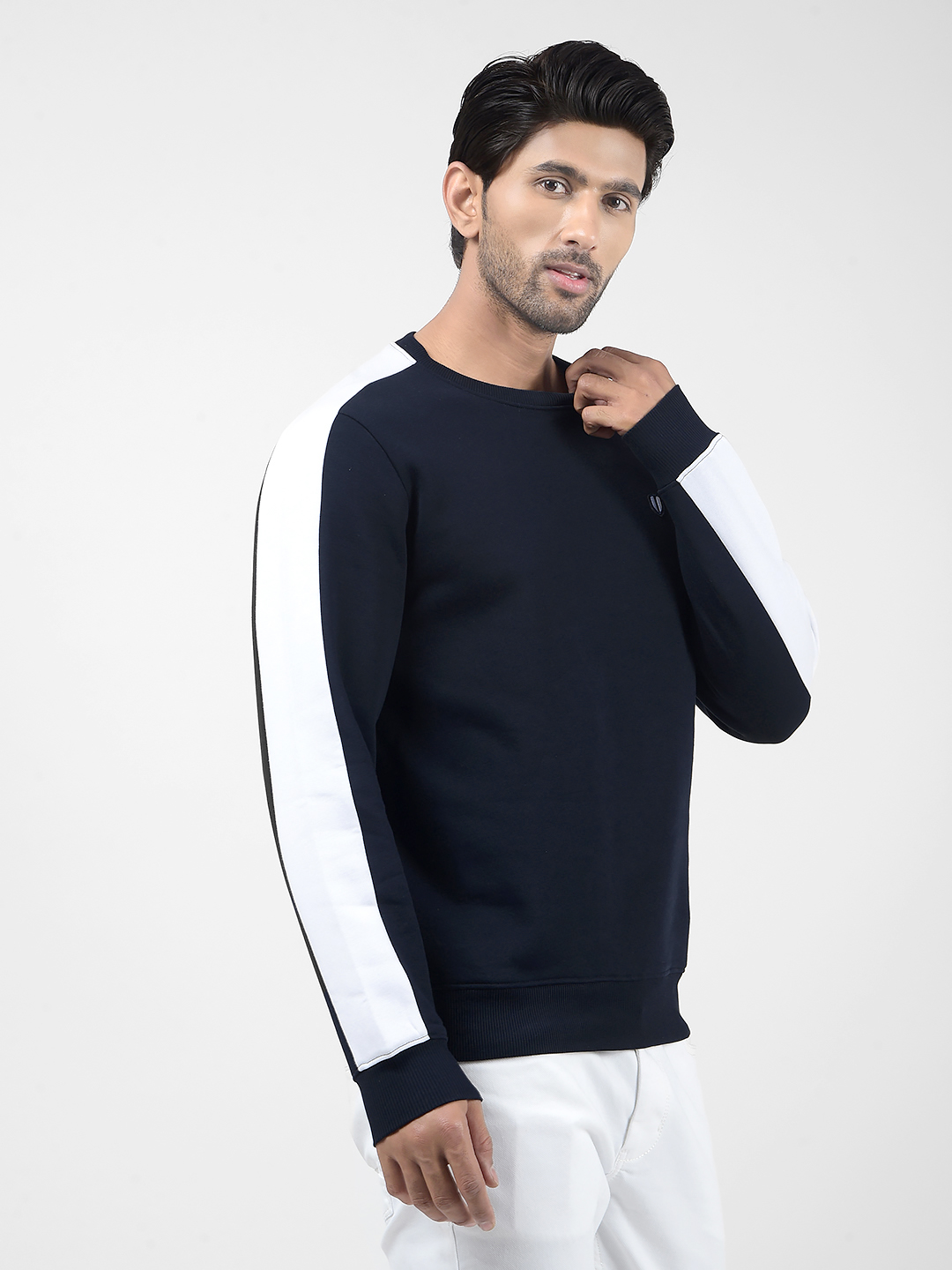 Numero Uno Men Navy Blue Colorblock Sweatshirt